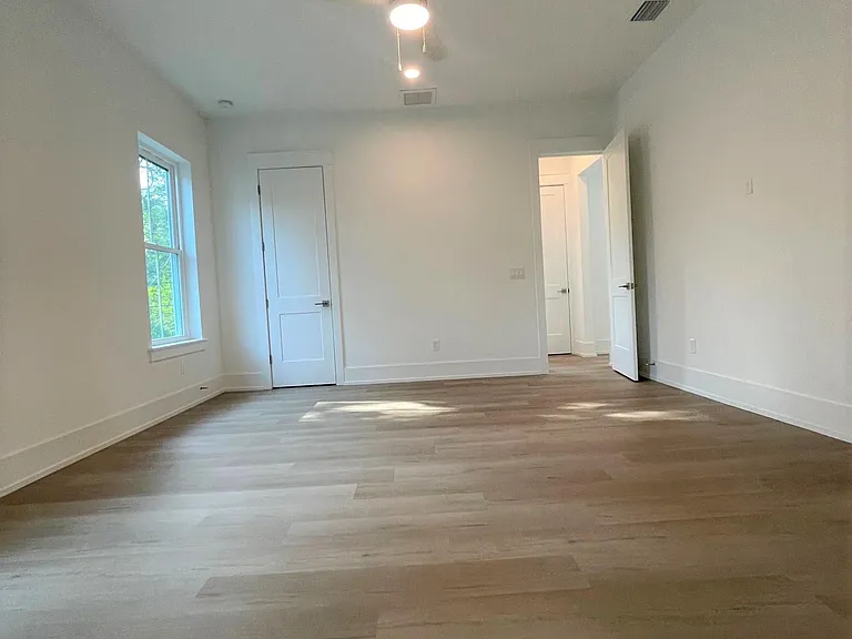 517 13th Ave S — Photo 11