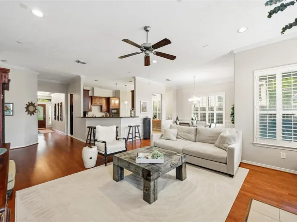 1470 Sherwood Park Cir, Houston, TX 77043
