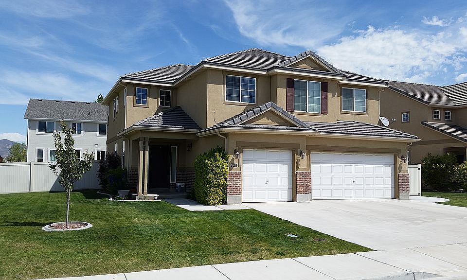 1st image of 725 E Meadow Marsh Dr