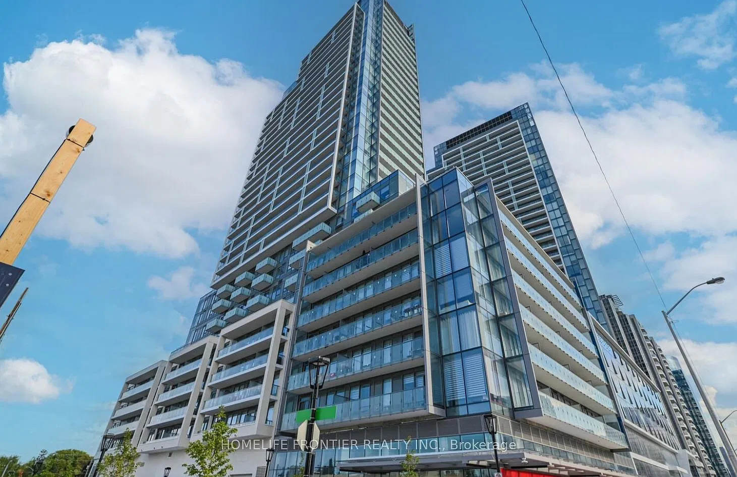 M2M Condos — Photo 1