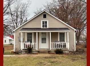 813 N Main St, Queen City, MO 63561