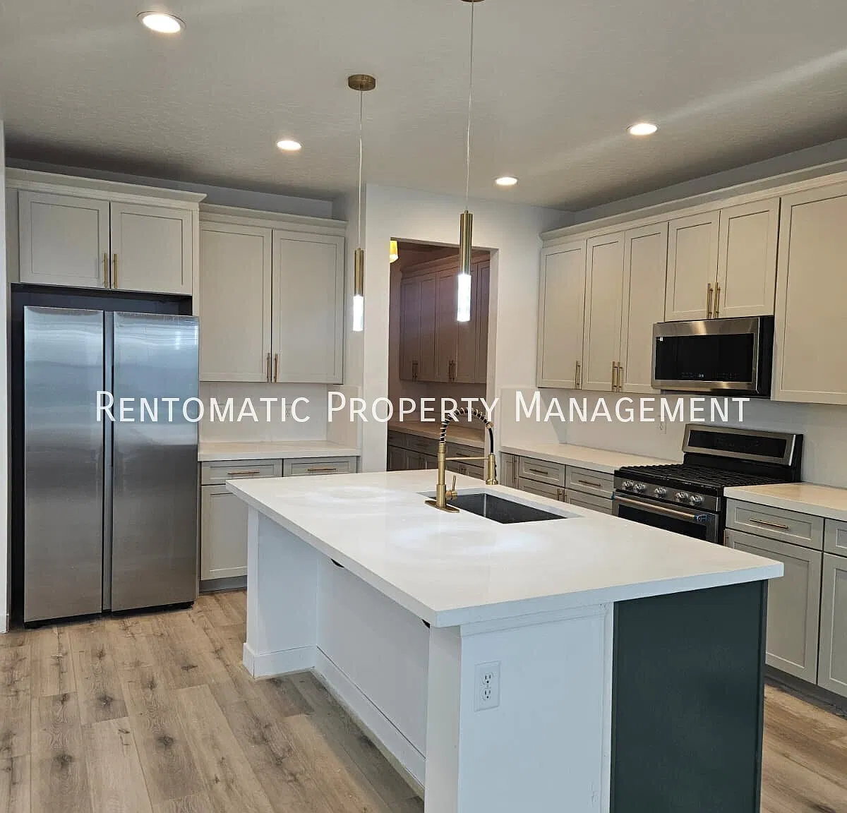 7 bed, 4750 sqft, $4,299 — Photo 1