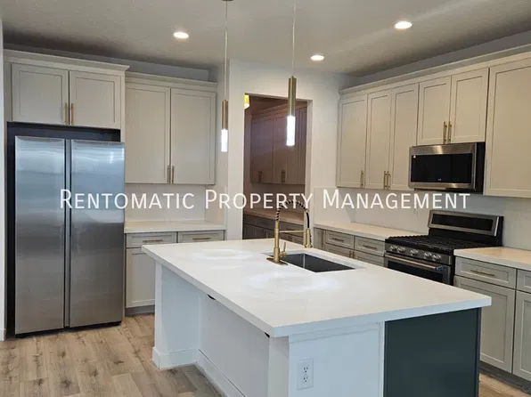 2982 S Preening Way, Saratoga Springs, UT 84045