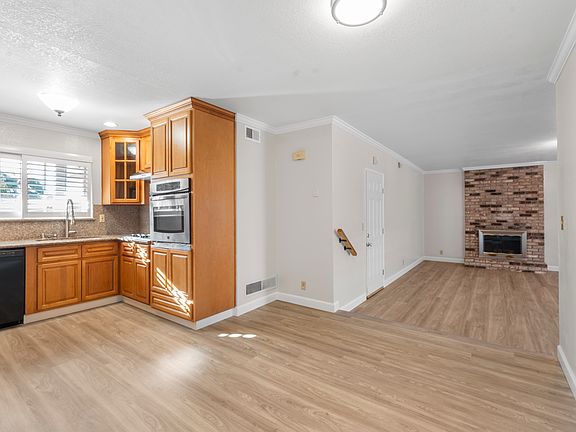 5th image of 2690 Taffy Dr