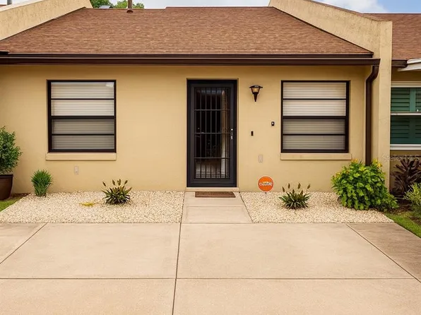 2218 Abbey Rd, Winter Haven, FL 33880