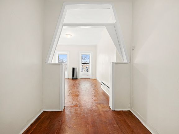 3rd image of 654 Lafayette Ave #3