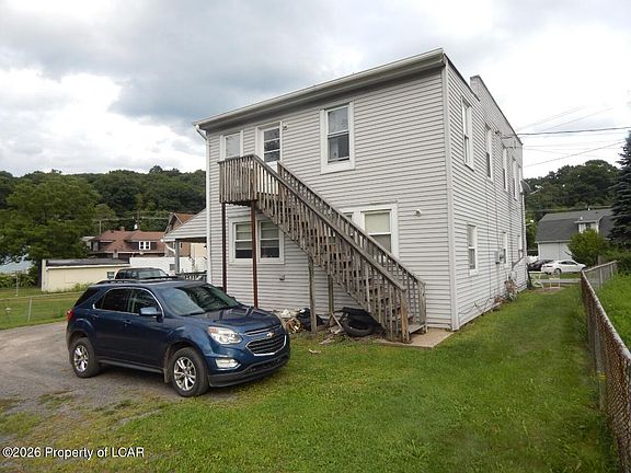 5th image of 680 Main Rd