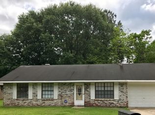 3042 Montreal Dr, Baton Rouge, LA 70819