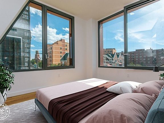 4th image of 123 Melrose St #1522