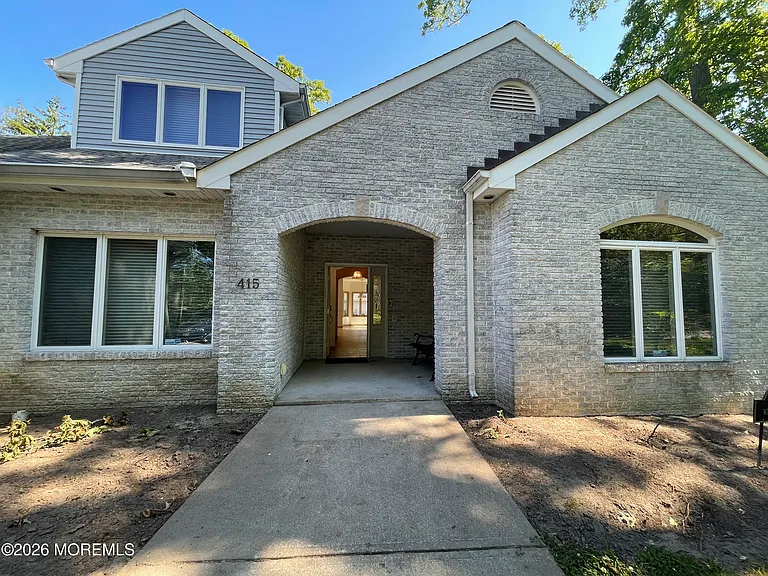 415 Windermere Ave — Photo 3