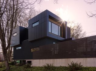 91 E 40th Ave, Vancouver, BC