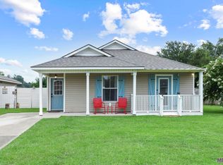 23482 Country Manor Ave, Denham Springs, LA 70726