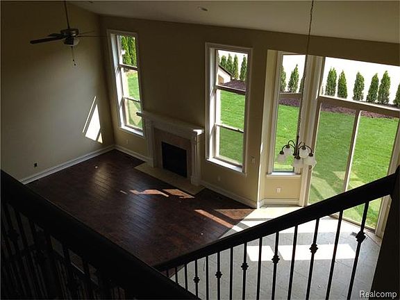3rd image of 788 Amberwood Dr