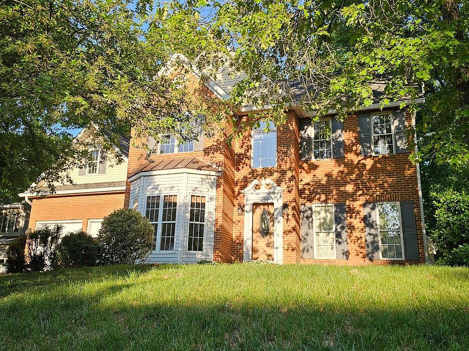 1st image of 114 Settlers Cir