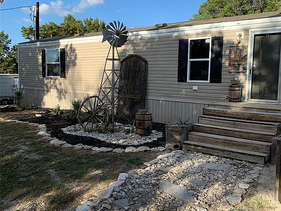 2nd image of 4703 Orange Blossom St