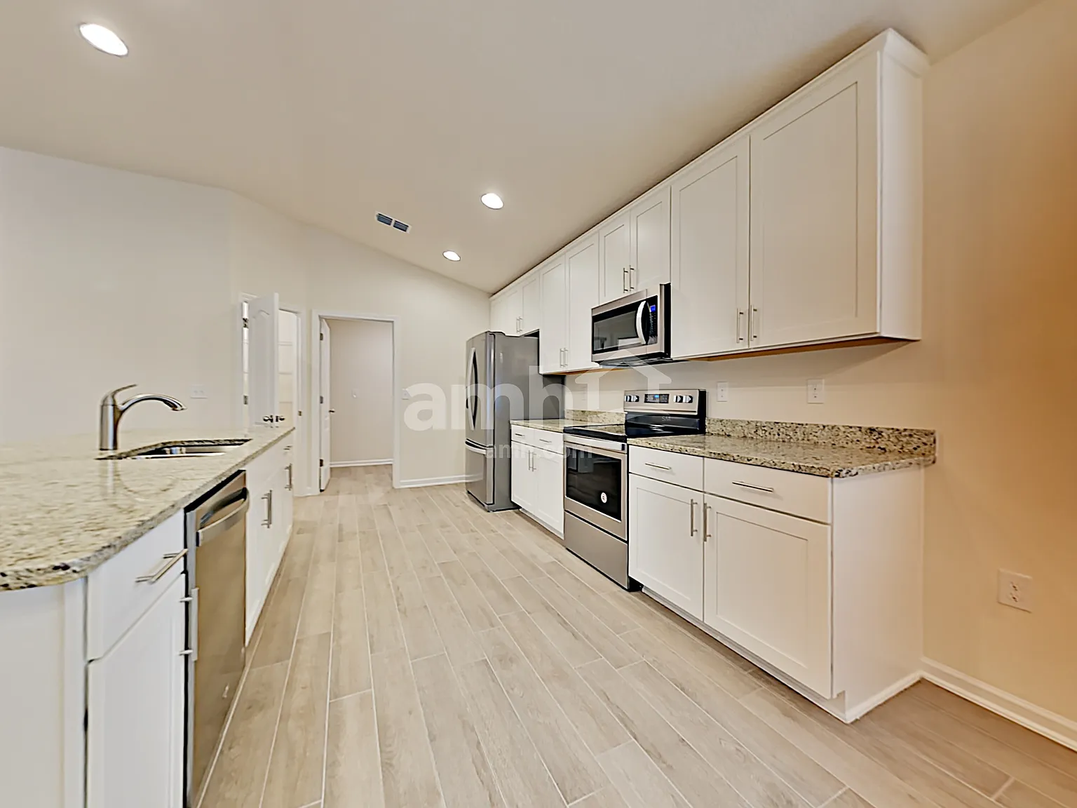 4 bed, 3.0 bath, 2363 sqft, $2,835 — Photo 3