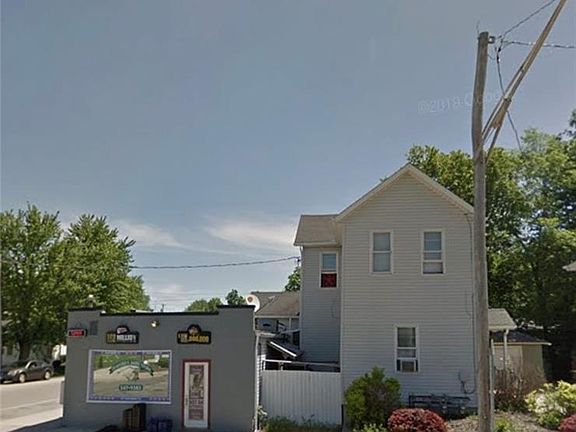 2nd image of 101 Pine St