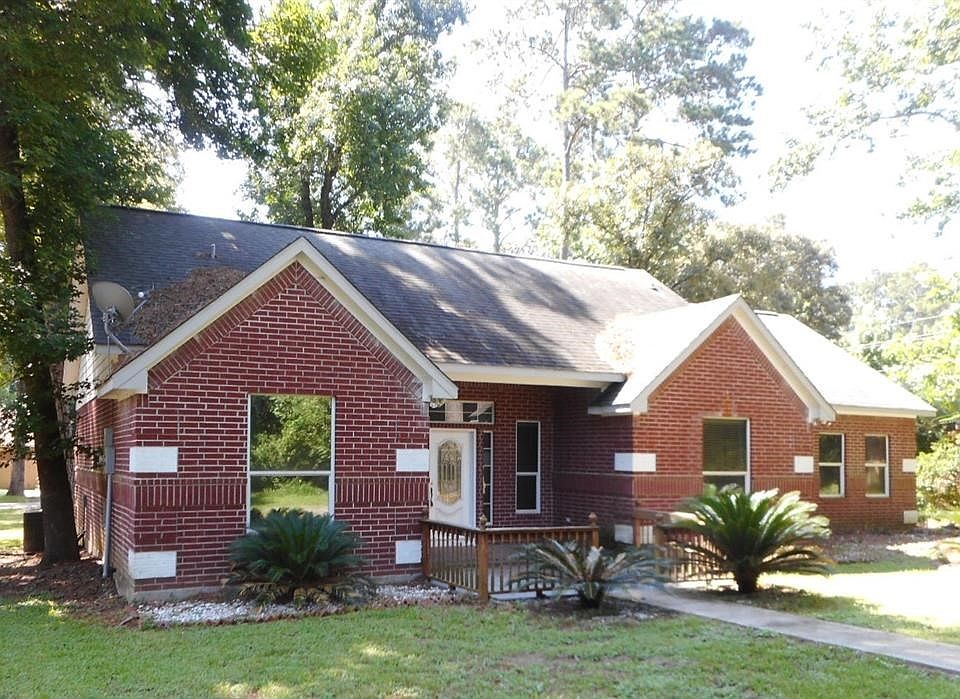 1st image of 125 Springs Edge Dr