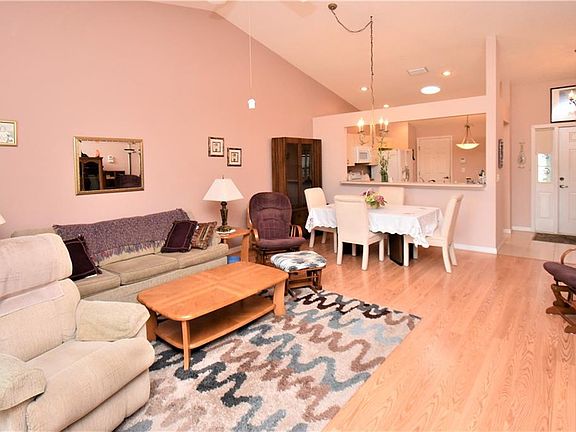 3rd image of 35241 Whispering Pines Dr
