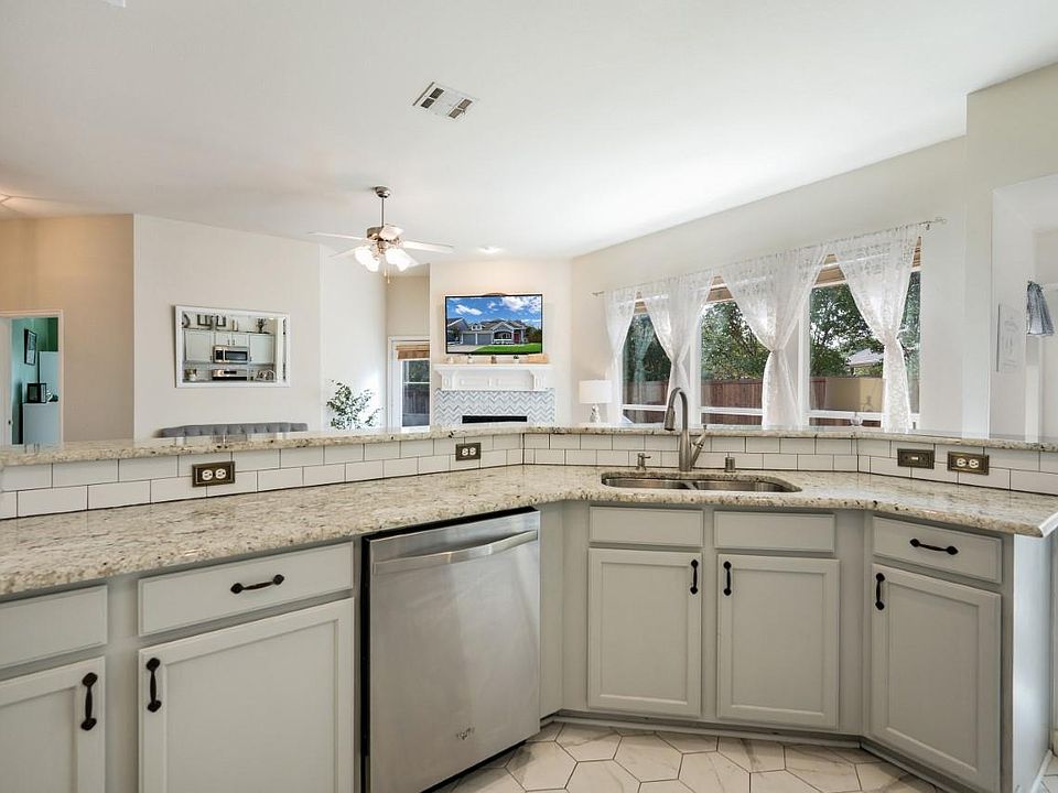 1st image of 1513 Lacewing Dr