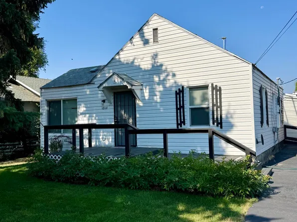 1808 Summers Ln, Klamath Falls, OR 97603