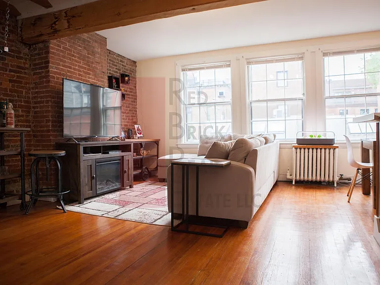 11 Pinckney St #4 — Photo 3