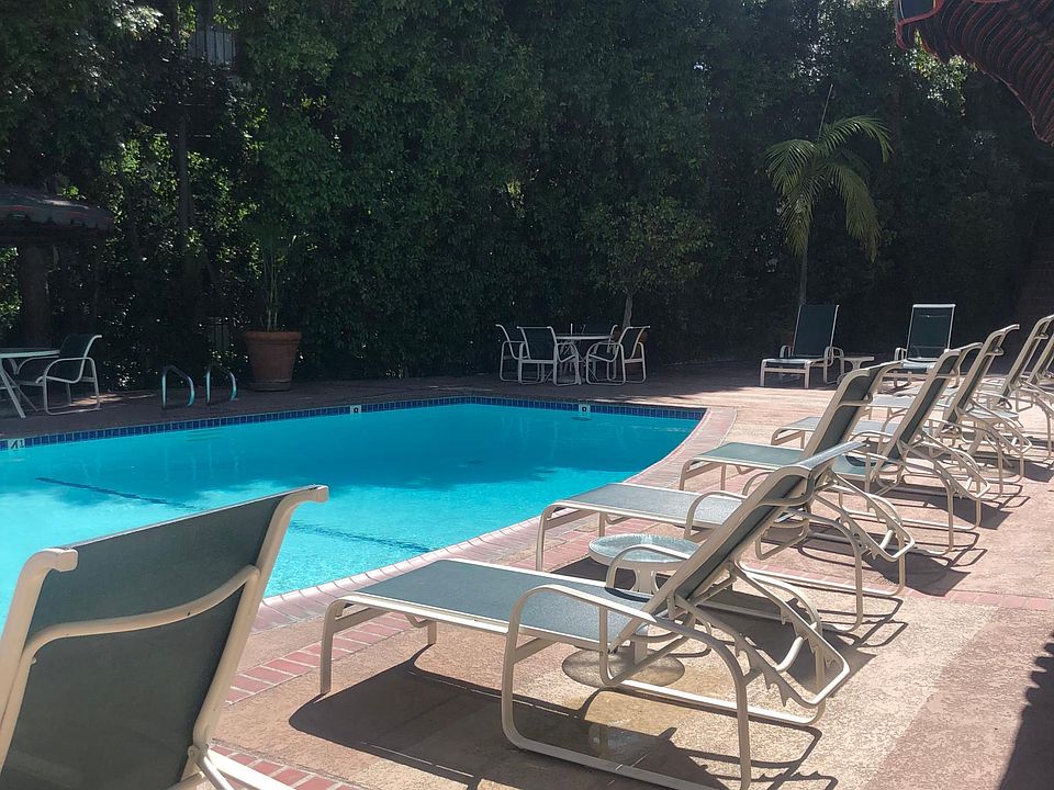 1st image of 8530 Holloway Dr APT 312