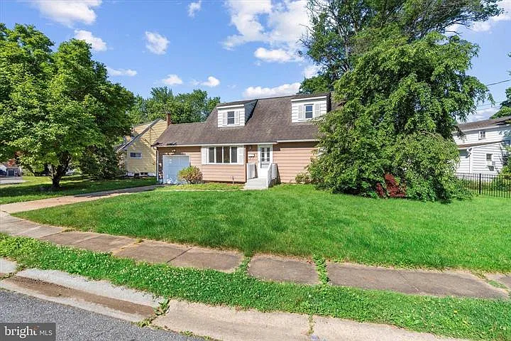 2 Phelps Ln