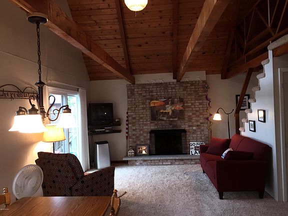 3rd image of 945 E Hess Lake Dr