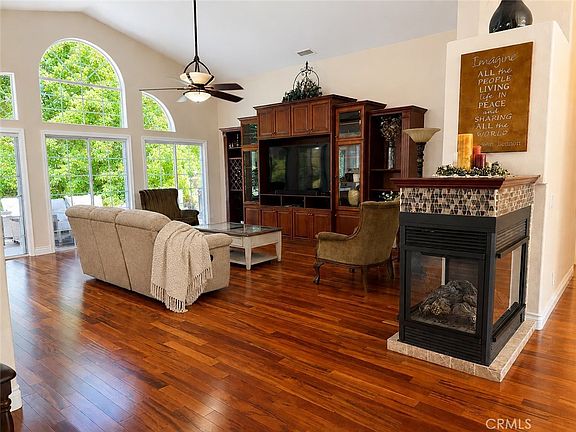 4th image of 5781 Glenview Ln