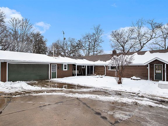 2nd image of 732 Community Dr