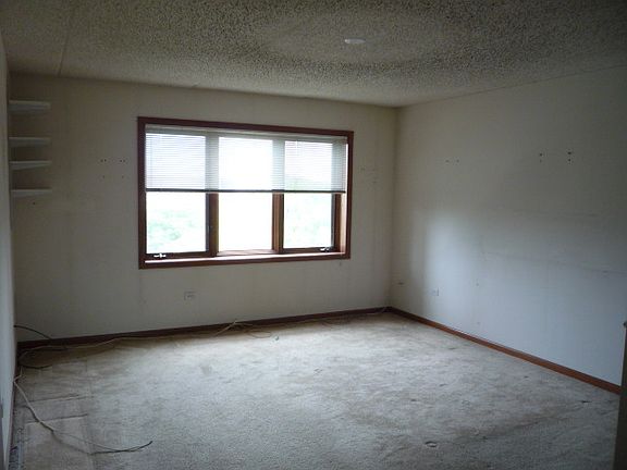5th image of 6430 W Berteau Ave APT 407
