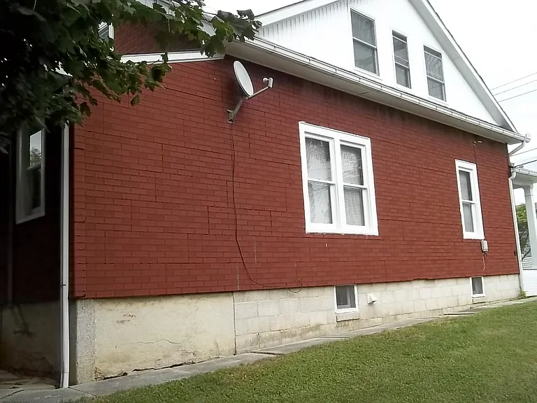 831 W Middle St — Photo 20