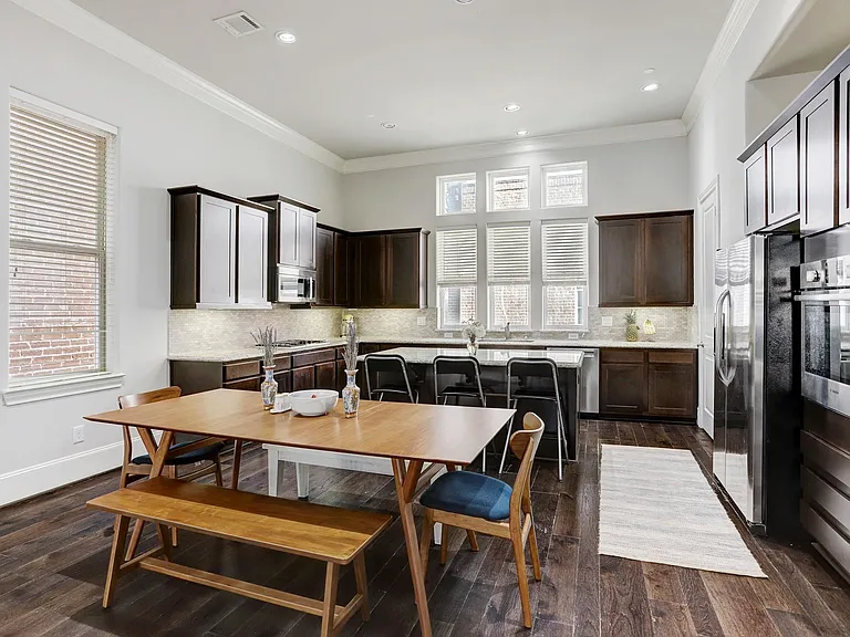 3913 Austin St — Photo 10