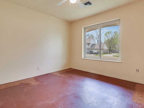 4th image of 405 Aundria Dr