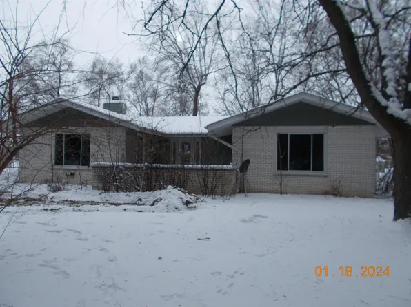 4161 Montclair Rd, Roscoe, IL 61073