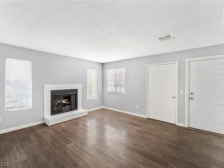 2722 Alicialynn Way #B — Photo 6