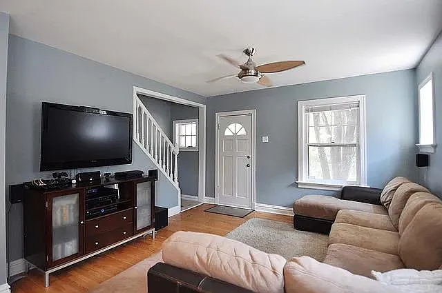 2217 Oregon Ave — Photo 4
