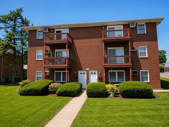 2nd image of 2216 Mack Blvd APT 5