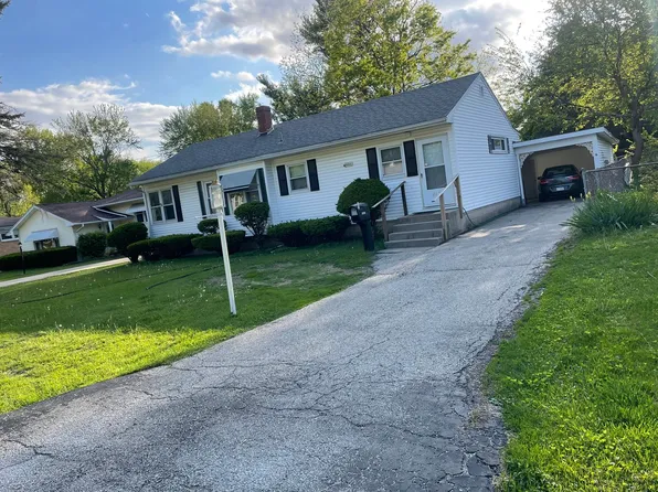 1176 N West St, Galesburg, IL 61401