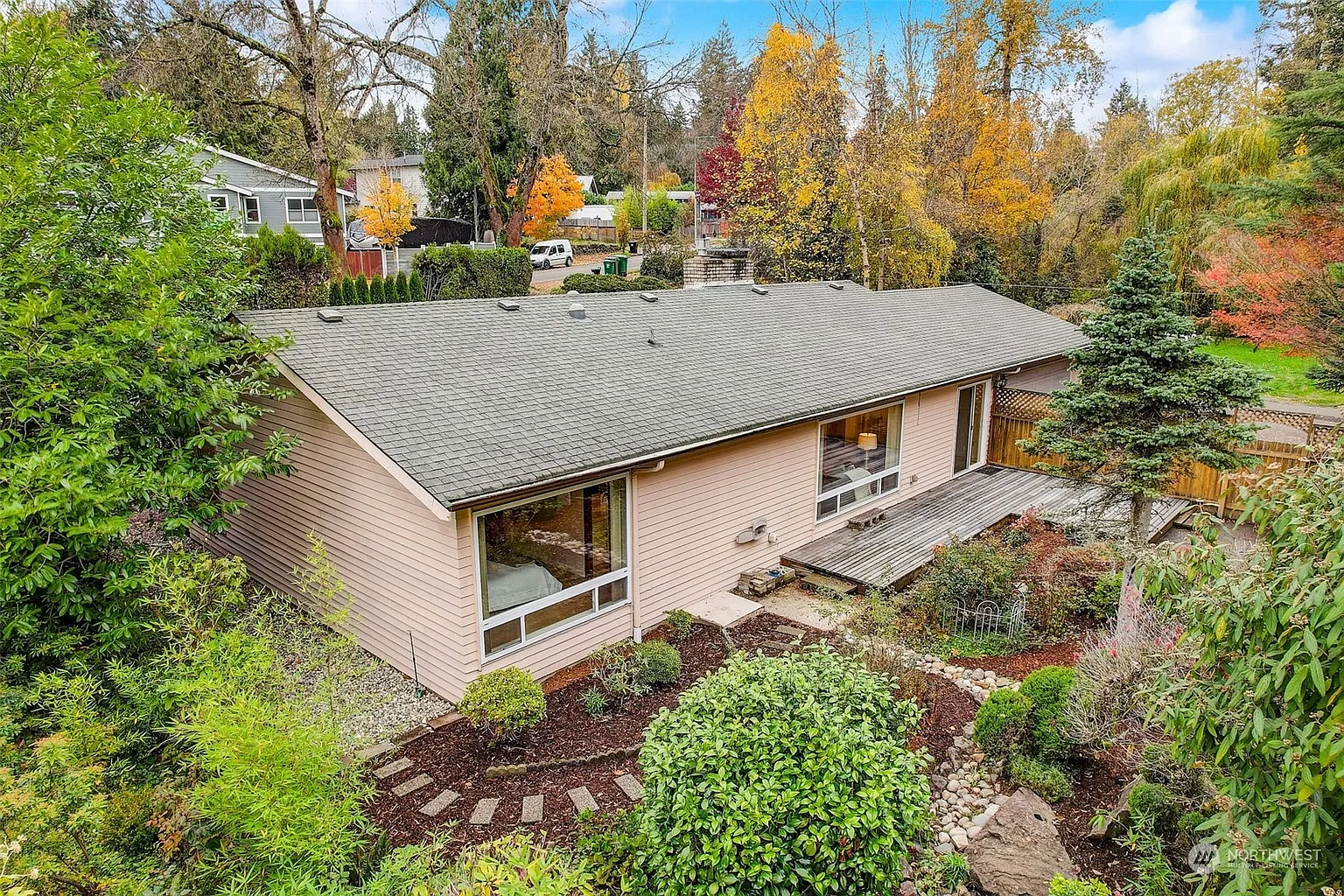 11546 35th Avenue NE photo 1