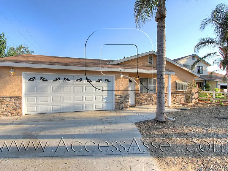 23685 Casa Bonita Ave — Photo 5