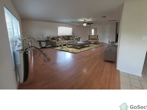 2nd image of 2843 Maybrook Hollow Ln