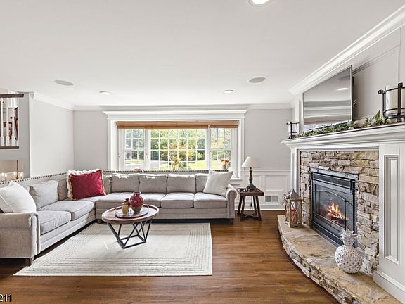 3rd image of 11 Tannery Ln