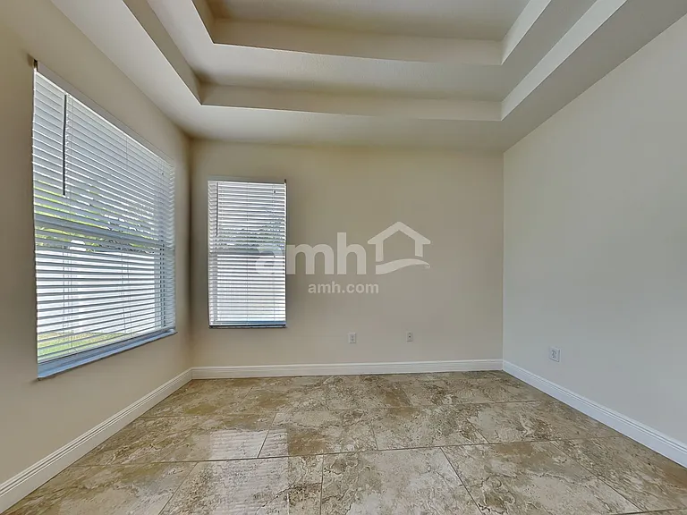 802 Lesa Glen Pl — Photo 7