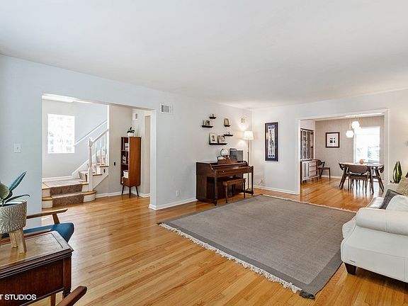 3rd image of 919 Belleforte Ave