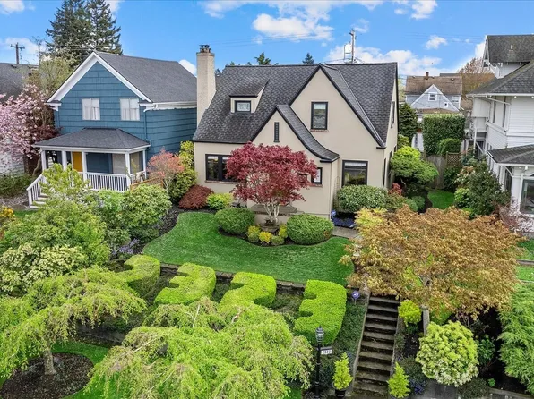 2323 Rucker Avenue, Everett, WA 98201