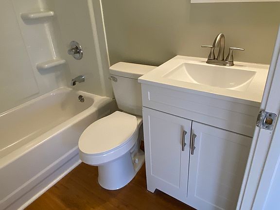 3rd image of 1603 Queens Way APT A