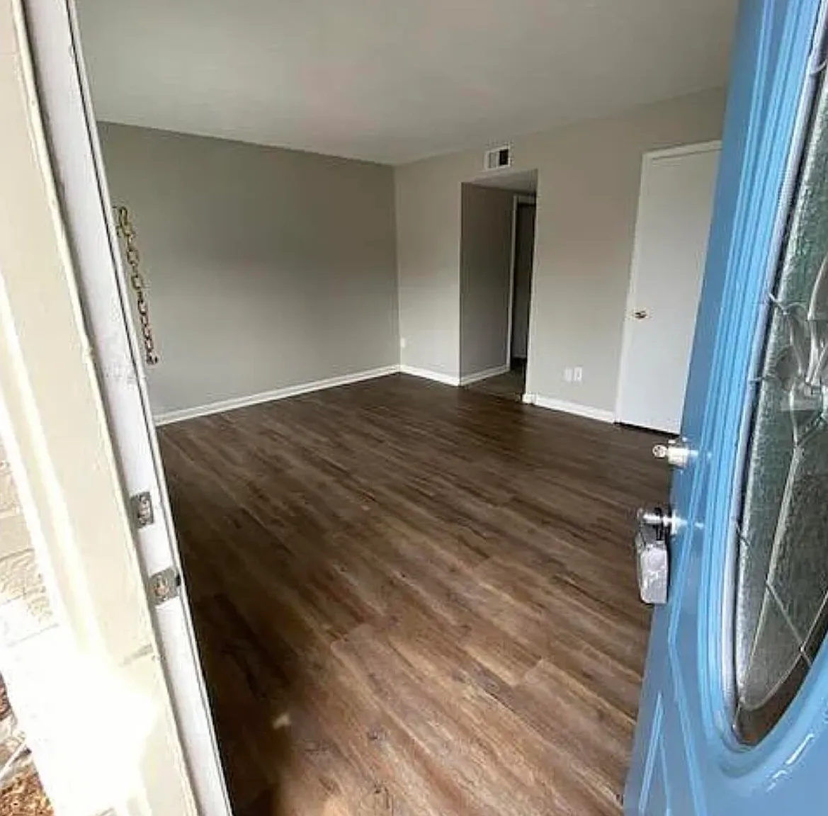 2 bed, 1.5 bath, 1088 sqft, $1,600 — Photo 4