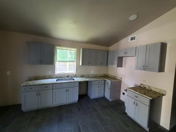 (undisclosed Address), Alvin, TX 77511